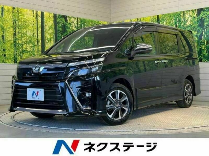 TOYOTA　VOXY