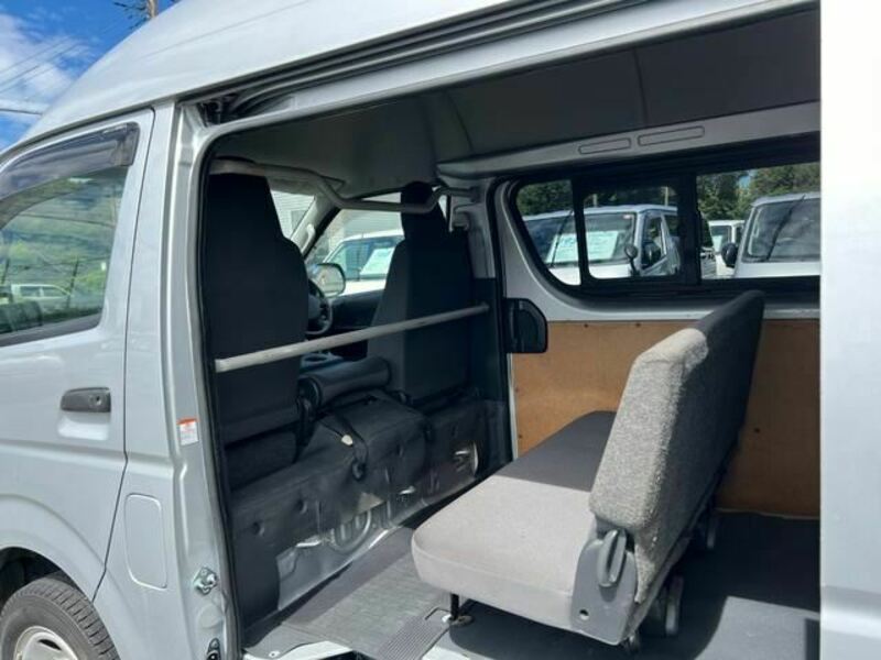 HIACE VAN-26