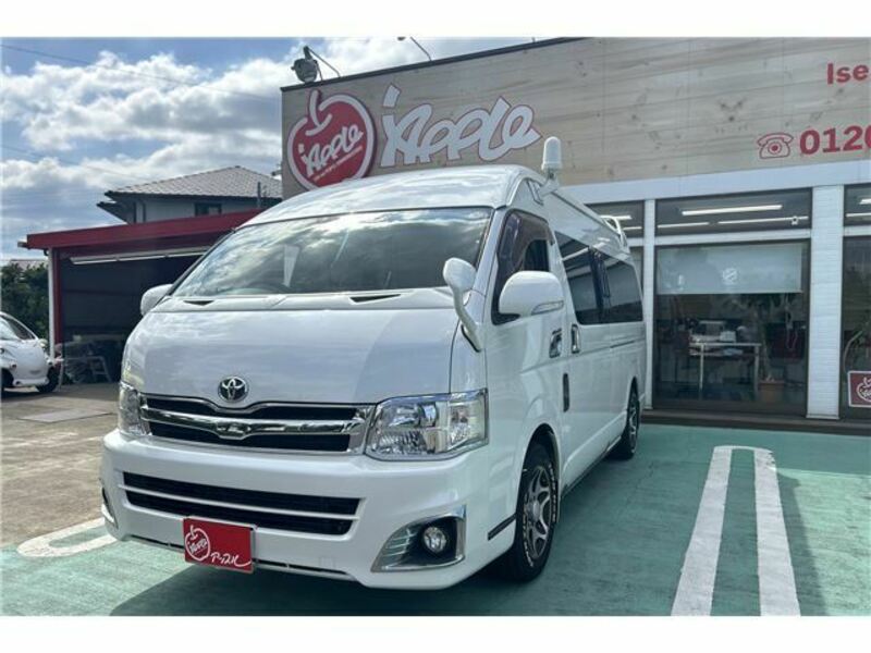 TOYOTA　HIACE