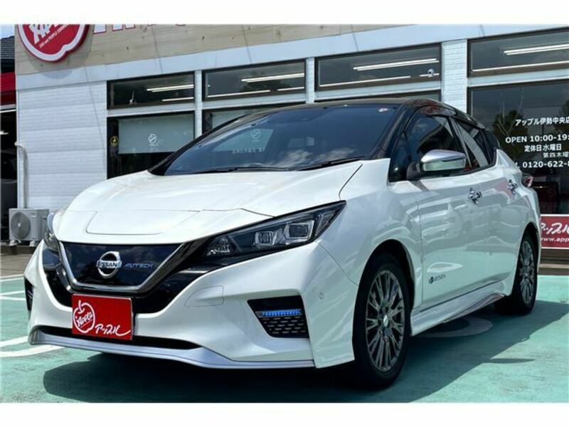 NISSAN　LEAF