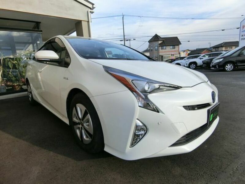 PRIUS-8