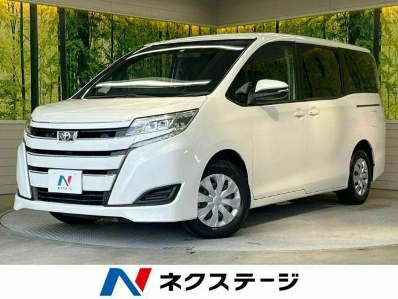 TOYOTA　NOAH