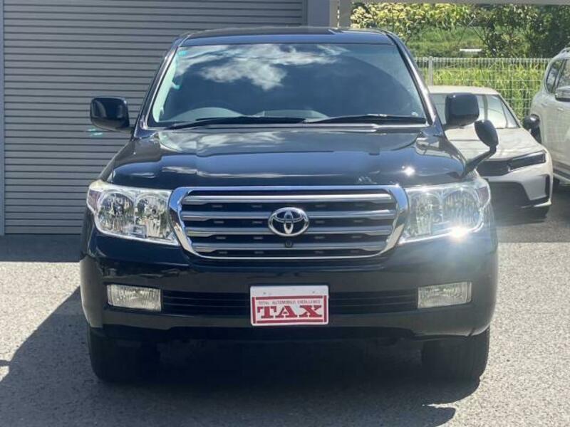 LAND CRUISER-9