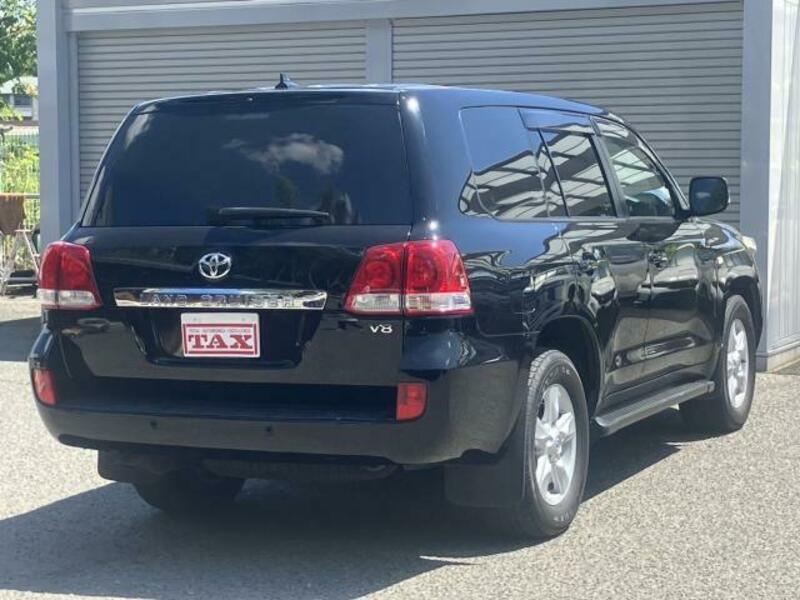 LAND CRUISER-1