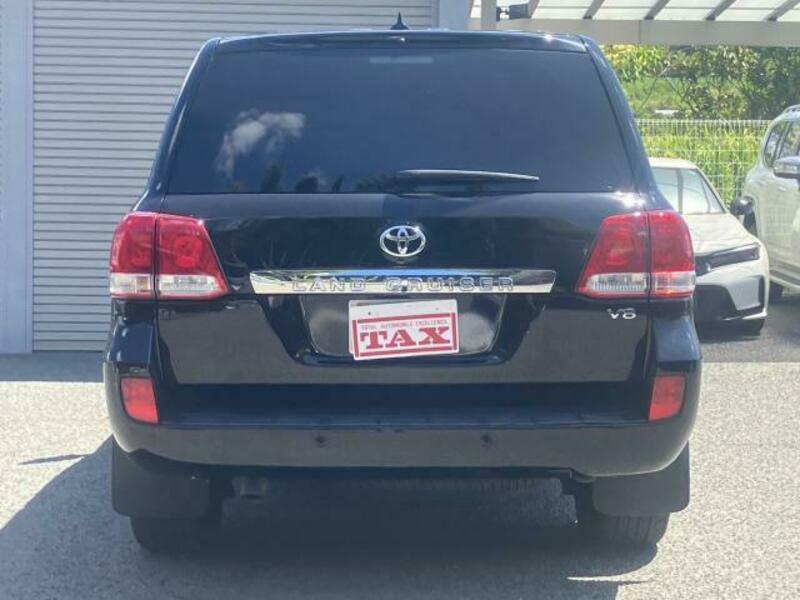 LAND CRUISER-10