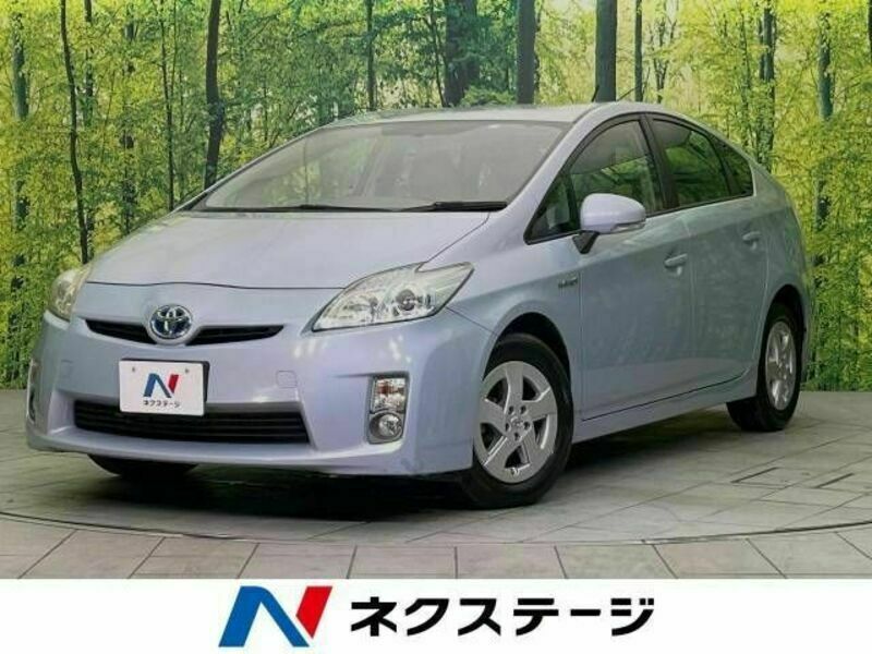 TOYOTA　PRIUS