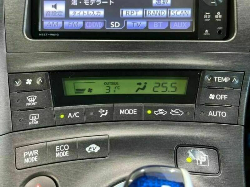 PRIUS-4