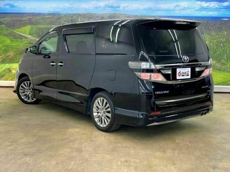 VELLFIRE-18