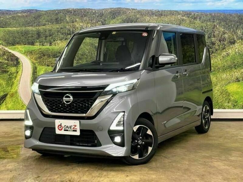 NISSAN　ROOX