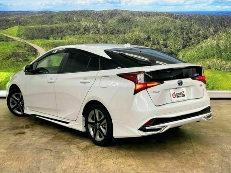 PRIUS-12