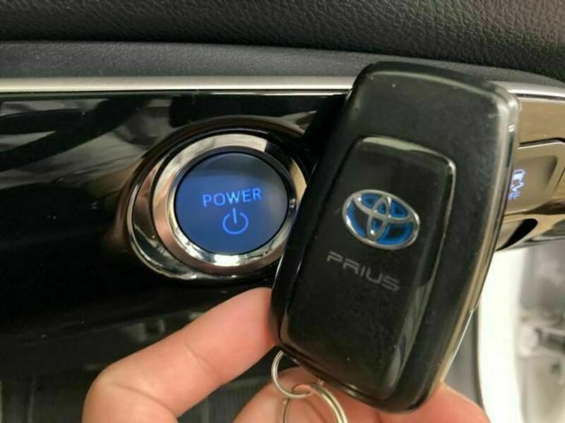 PRIUS-16