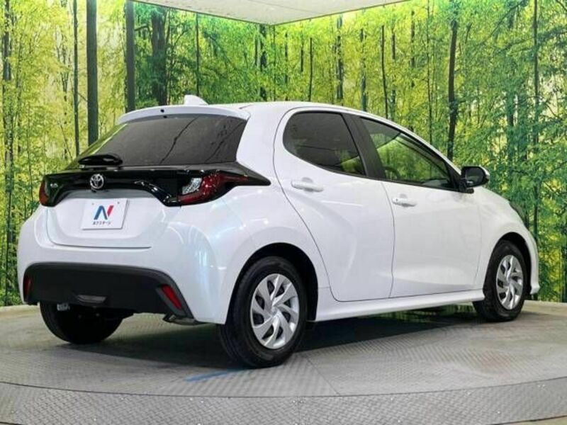 YARIS-17