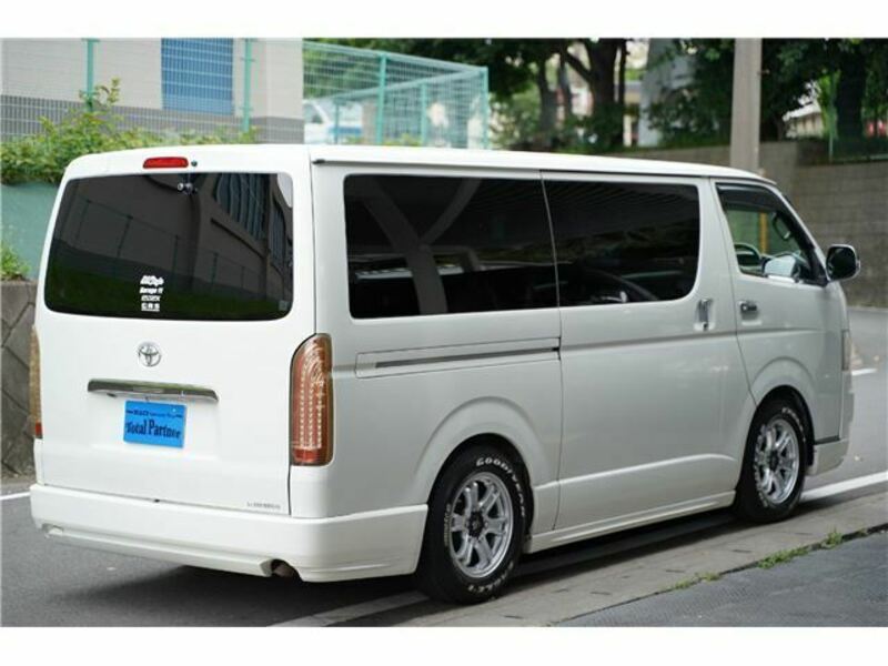 HIACE VAN-13