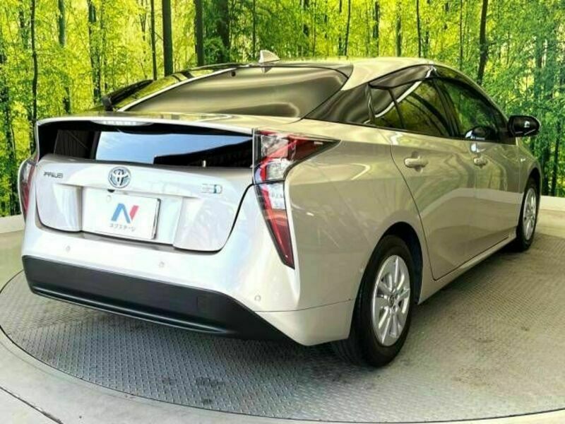 PRIUS-17