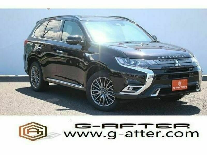 MITSUBISHI　OUTLANDER PHEV