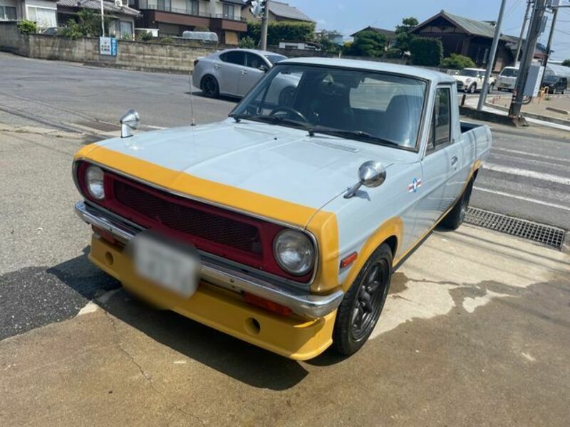 NISSAN　SUNNY TRUCK