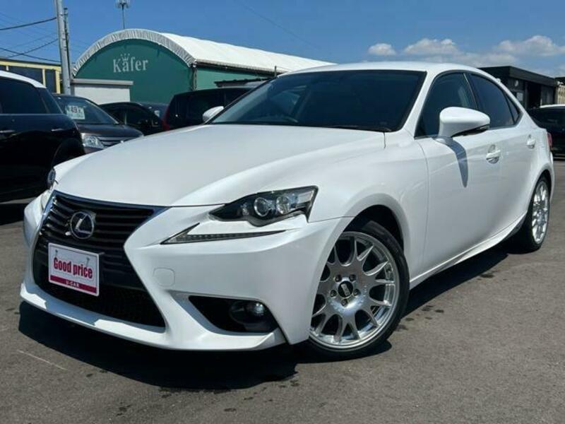 LEXUS　IS