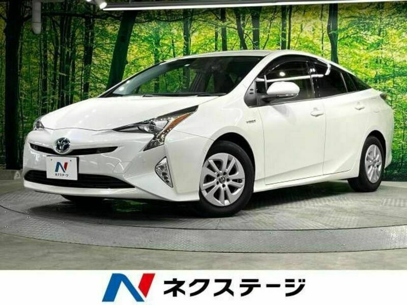 TOYOTA　PRIUS