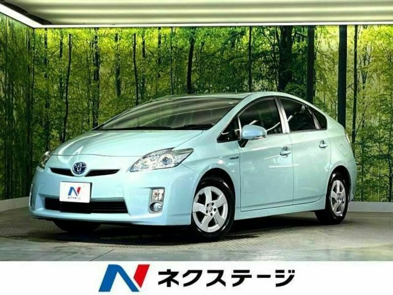 TOYOTA　PRIUS