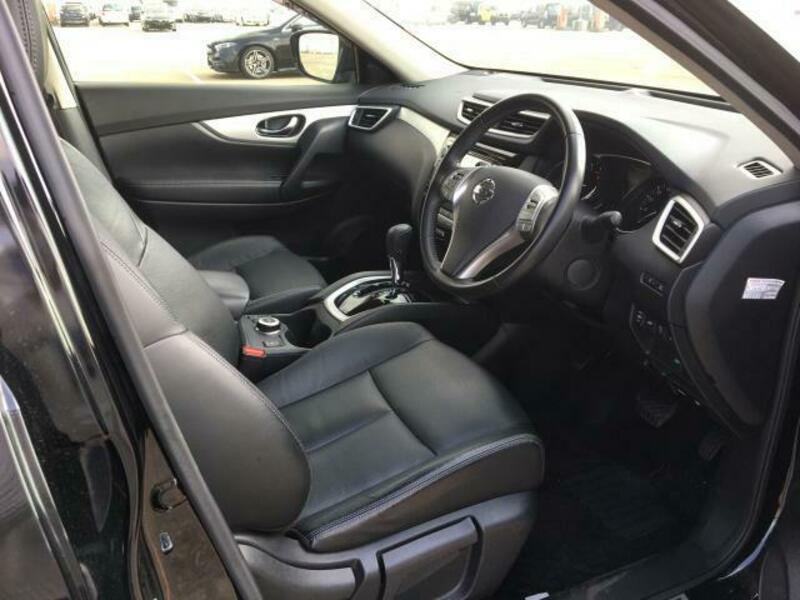 X-TRAIL