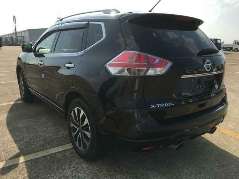 X-TRAIL