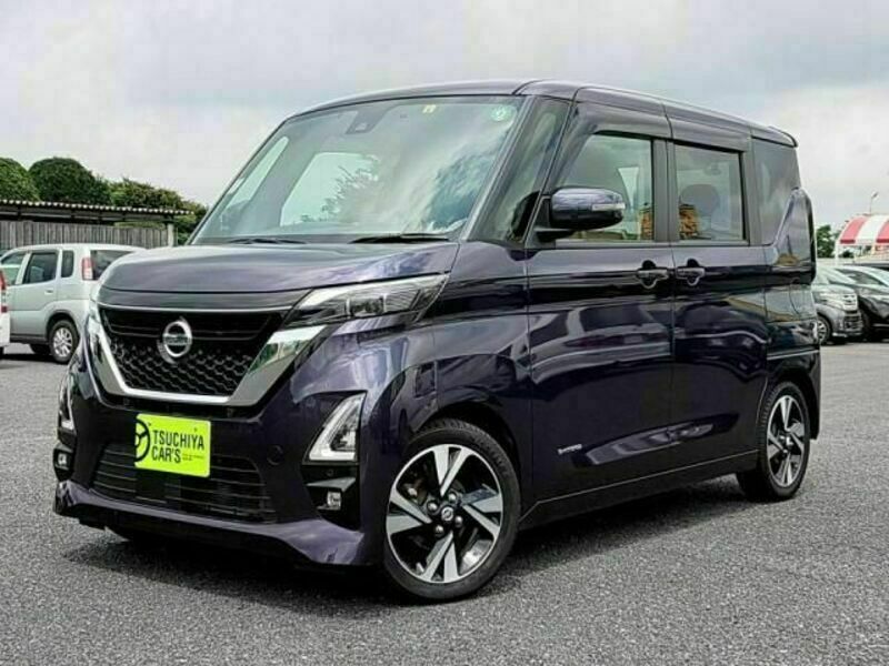 NISSAN　ROOX