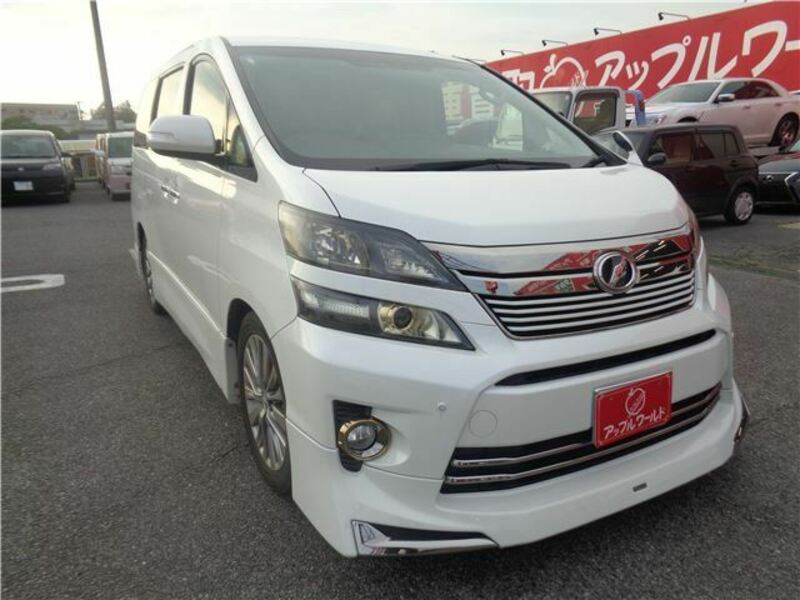 TOYOTA　VELLFIRE