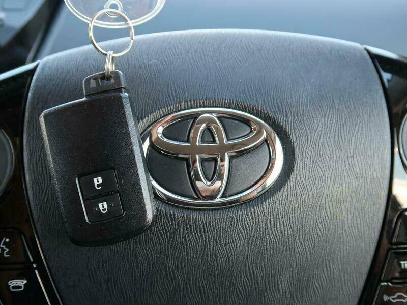 PRIUS ALPHA