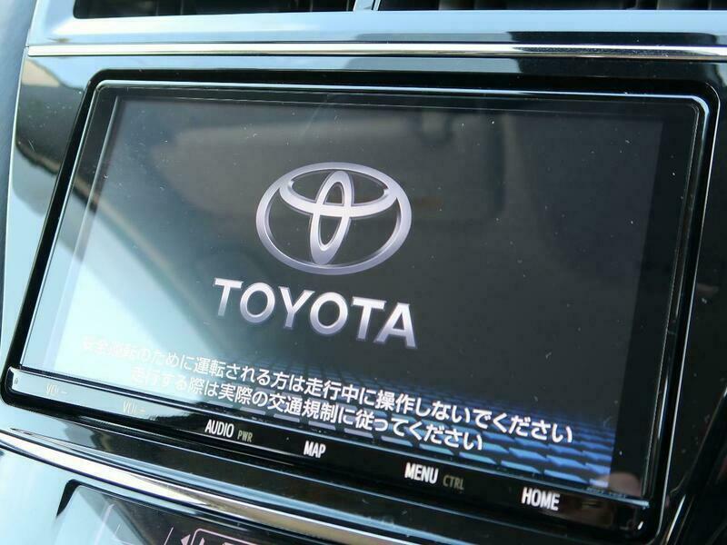 PRIUS ALPHA