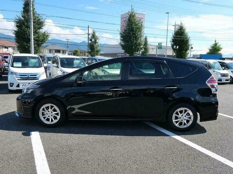 PRIUS ALPHA