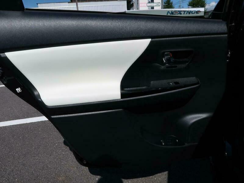 PRIUS ALPHA