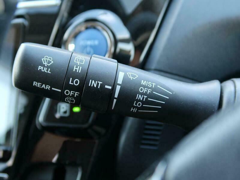 PRIUS ALPHA