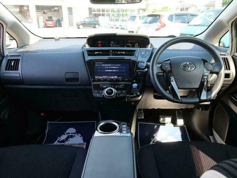 PRIUS ALPHA