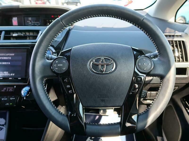 PRIUS ALPHA