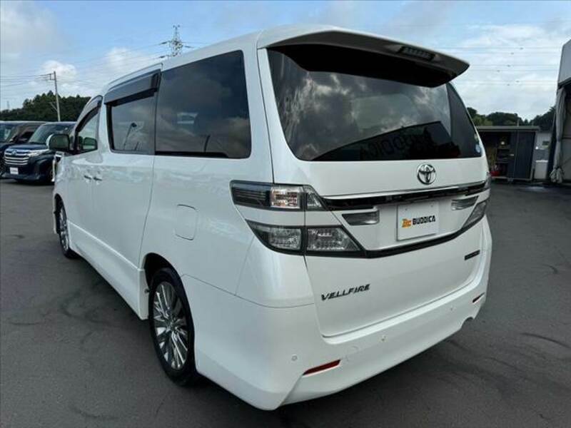 VELLFIRE-12