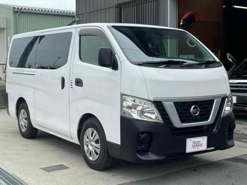 NISSAN　NV350 CARAVAN