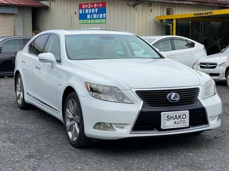 LEXUS　LS