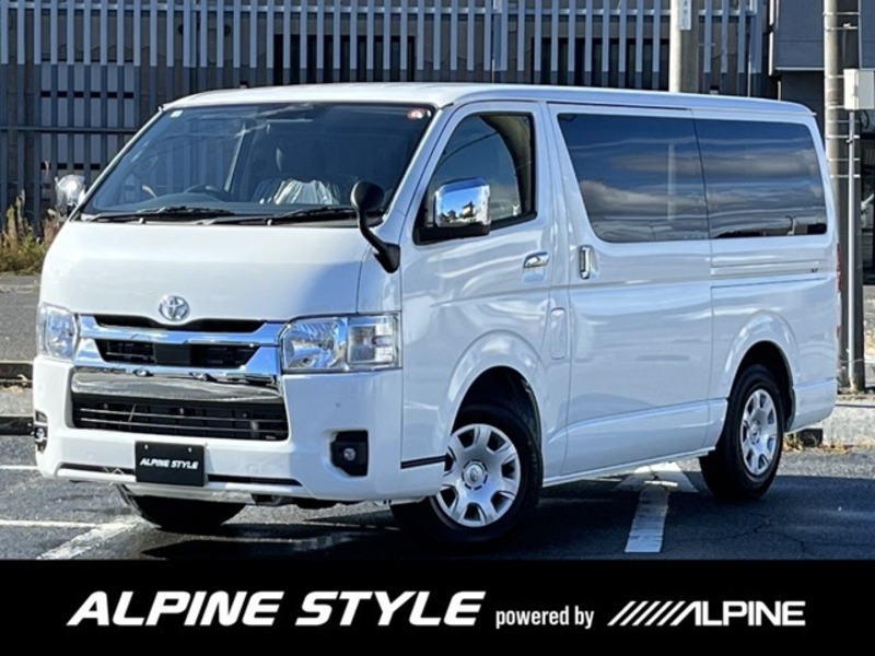 TOYOTA　HIACE VAN