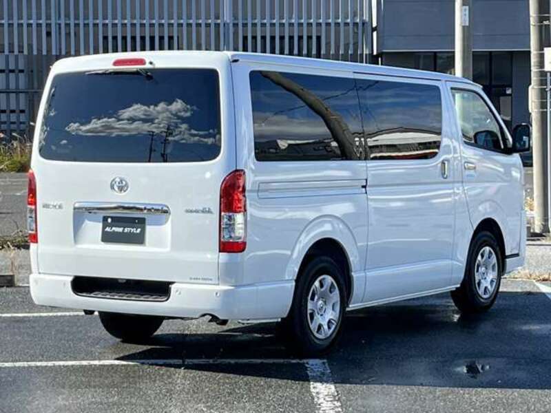 HIACE VAN-13