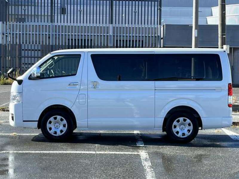 HIACE VAN-10