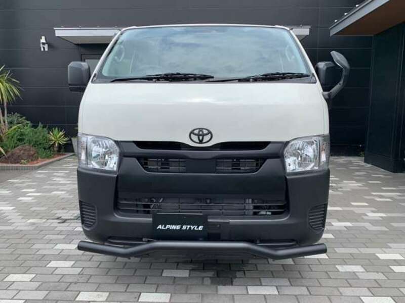 HIACE VAN-6