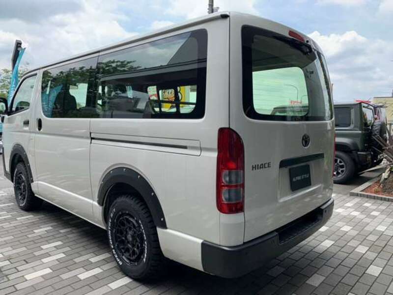 HIACE VAN-9