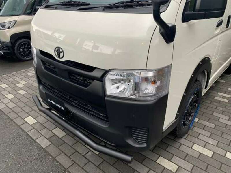 HIACE VAN-18