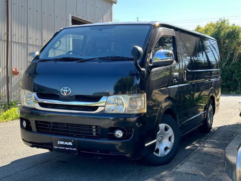 TOYOTA　HIACE VAN