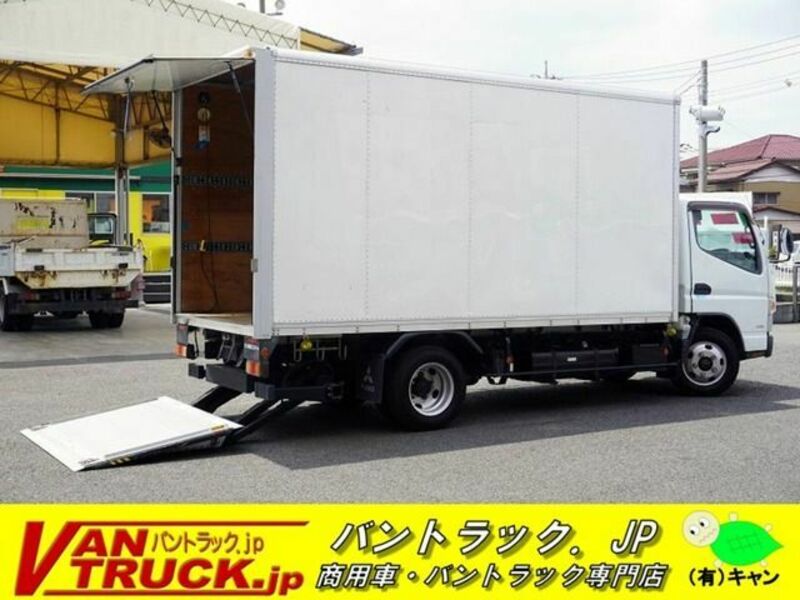 MITSUBISHI　CANTER