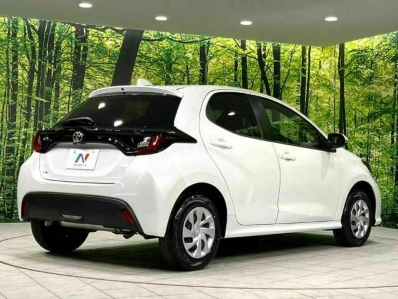 YARIS-17