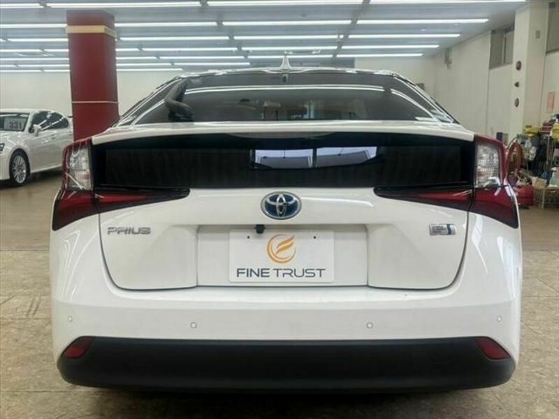 PRIUS-15