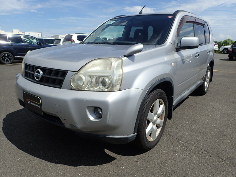 NISSAN　X-TRAIL