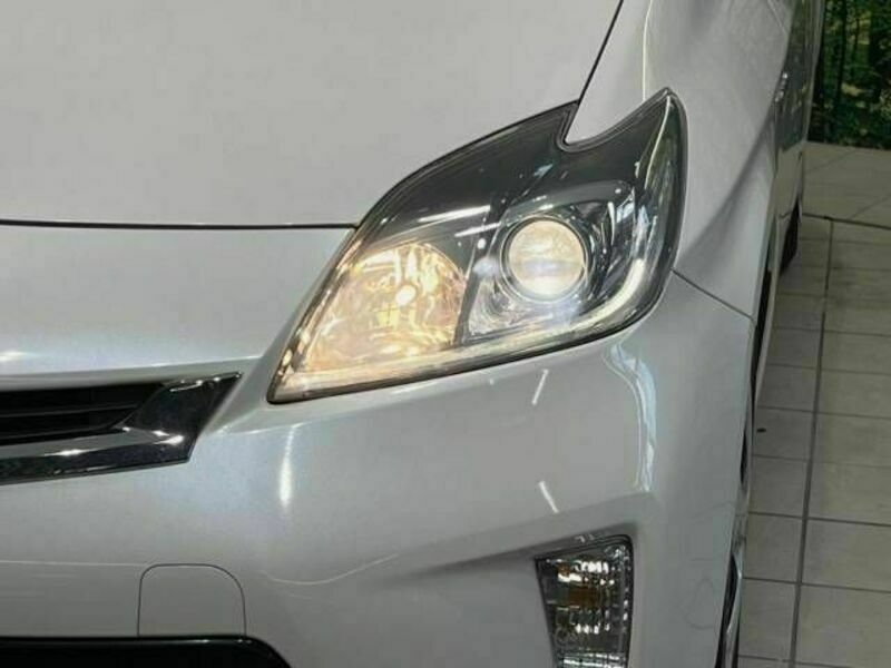 PRIUS-12