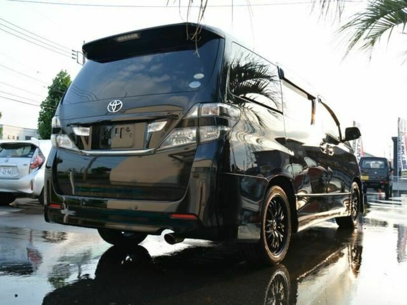 VELLFIRE-1